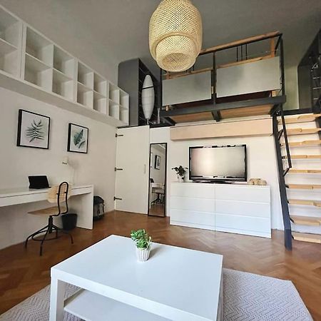 Stefanka Apartment Old Town براتسيلافا المظهر الخارجي الصورة