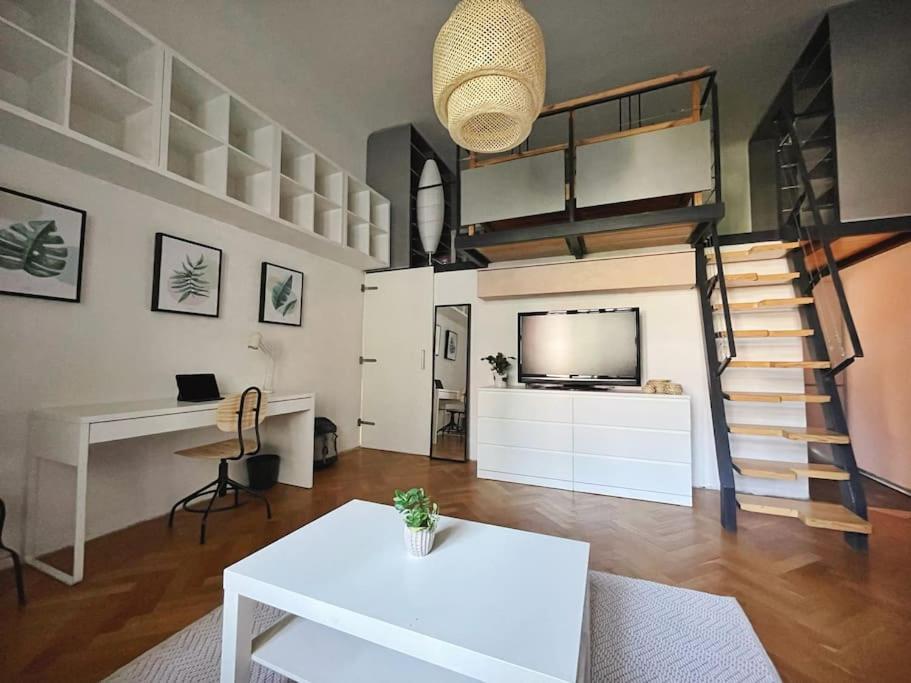 Stefanka Apartment Old Town براتسيلافا المظهر الخارجي الصورة